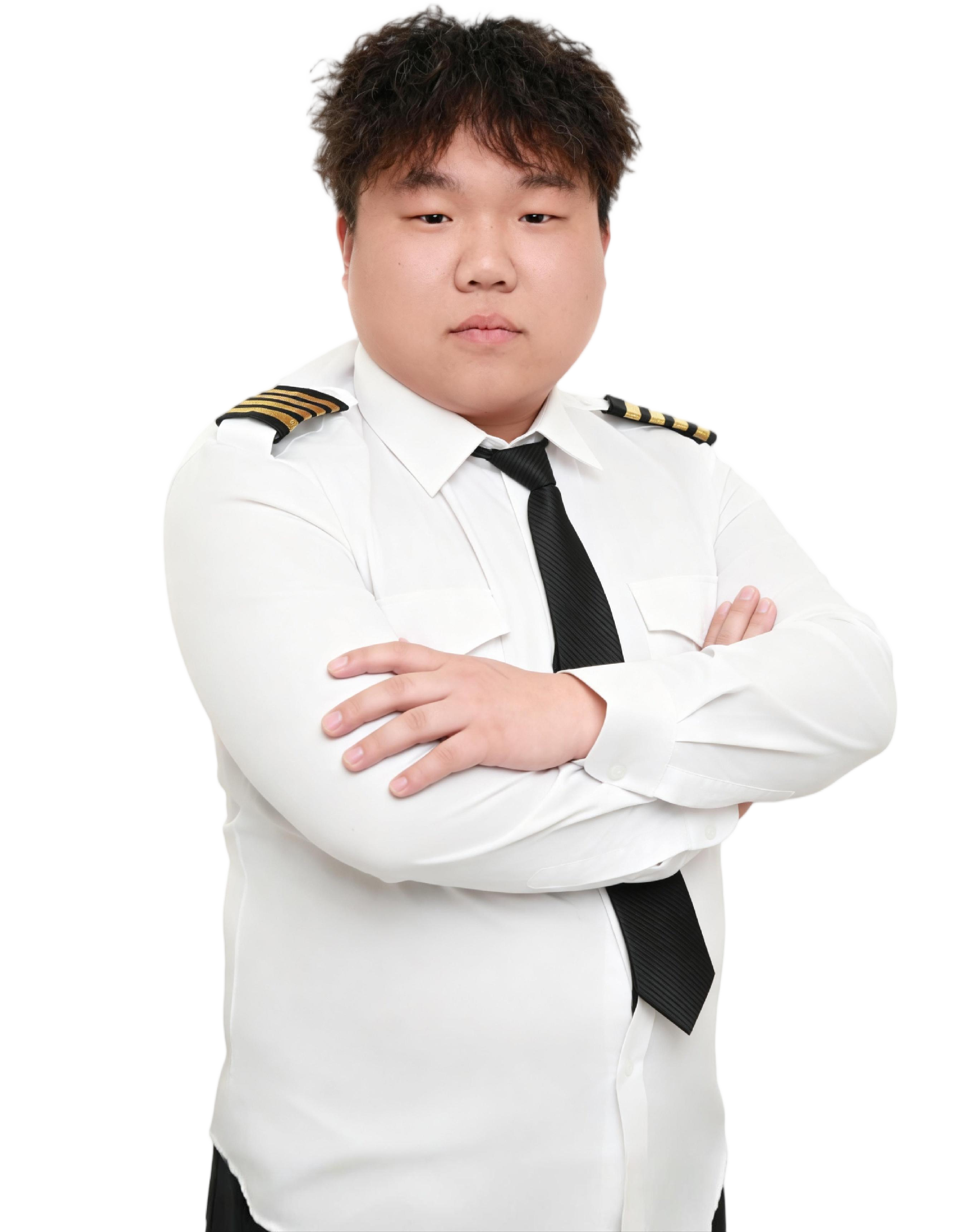 张恩泽形象照